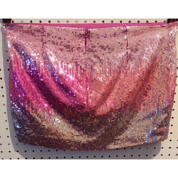 Bebe 2b Pink Ombre Sequin Mini Skirt Large Barbie - Picture 3 of 5